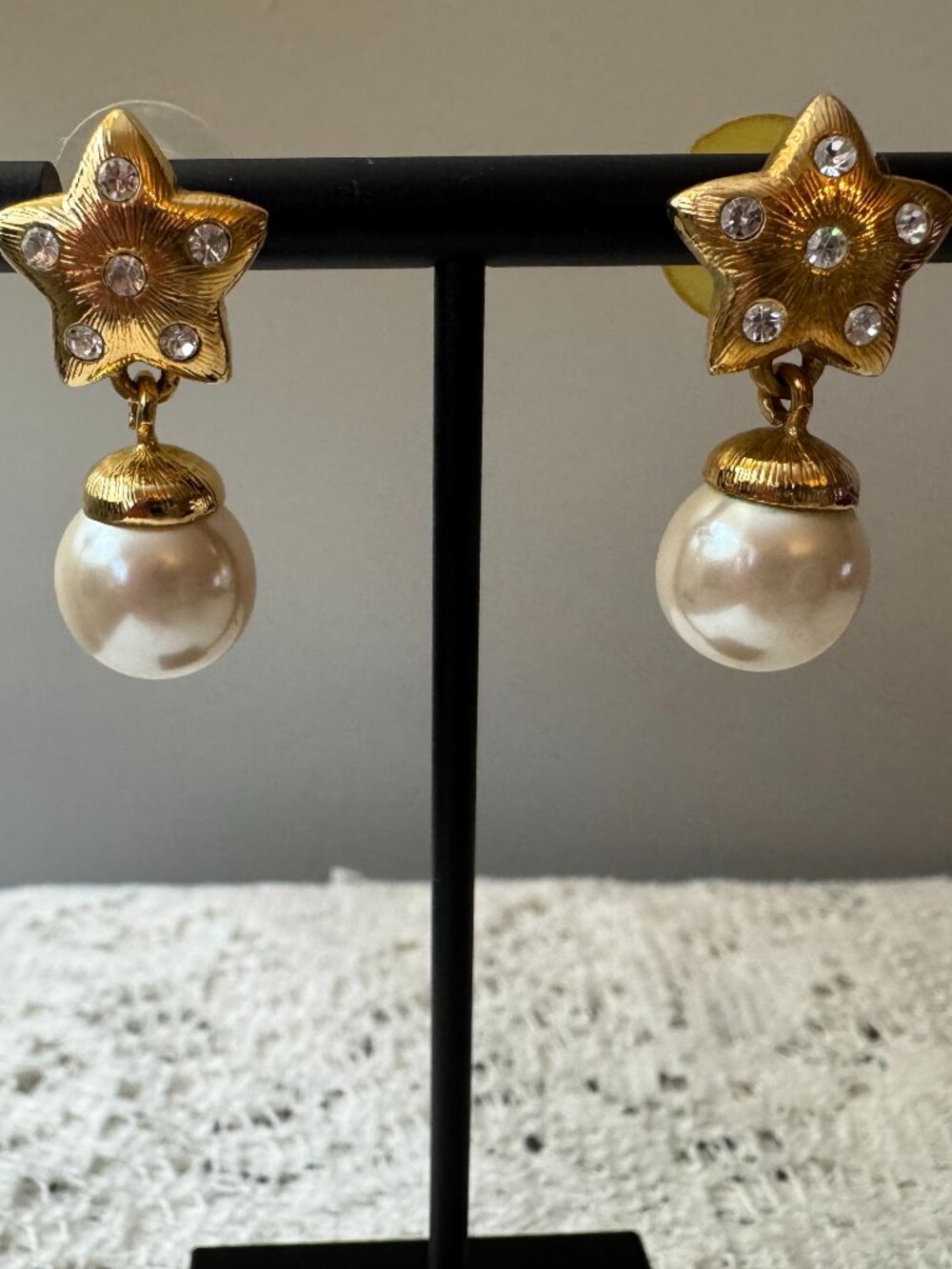 Vintage Gold-Tone Star & Faux Pearl Drop Earrings Rhinestone Celestial